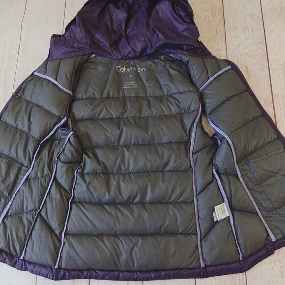 Calvin Klein purple packable down puffer vest with hoodie sz XS - Picture 5 of 9